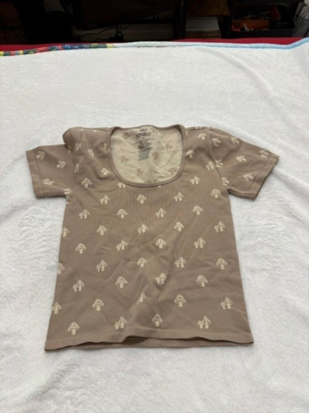 Pink Republic; Juniors Stretchy, tan & cream Crop Top